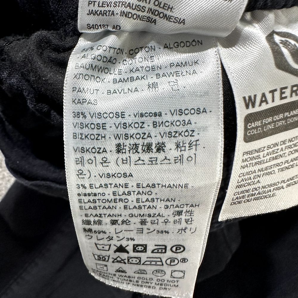 Levi's Jogger Pants - Picture 15 of 16